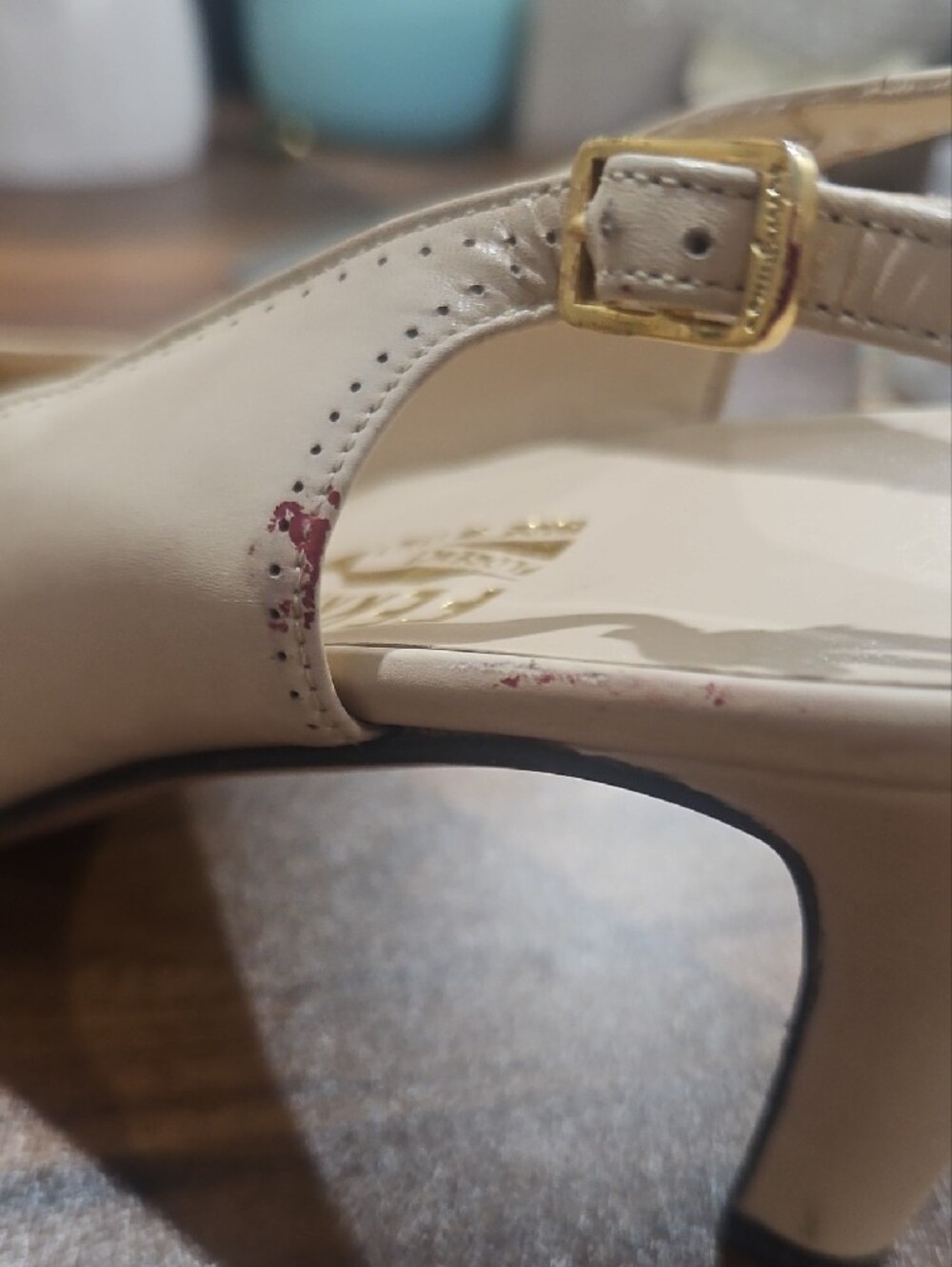 Salvatore Ferragamo Cream and Black Heart Cap Toe Slingback Pumps sz 8.5 - Picture 4 of 11